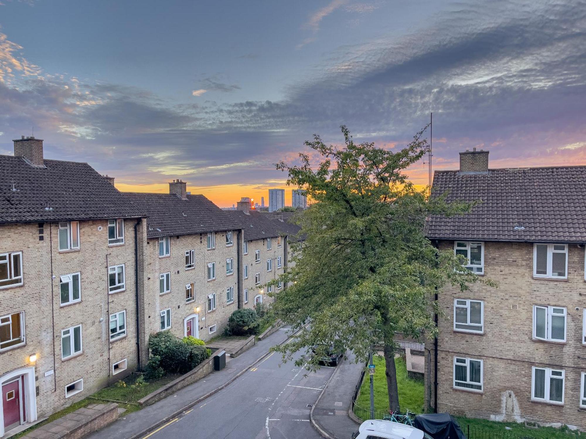 Beautiful 3-Bed Apartment At Swiss Cottage ロンドン エクステリア 写真