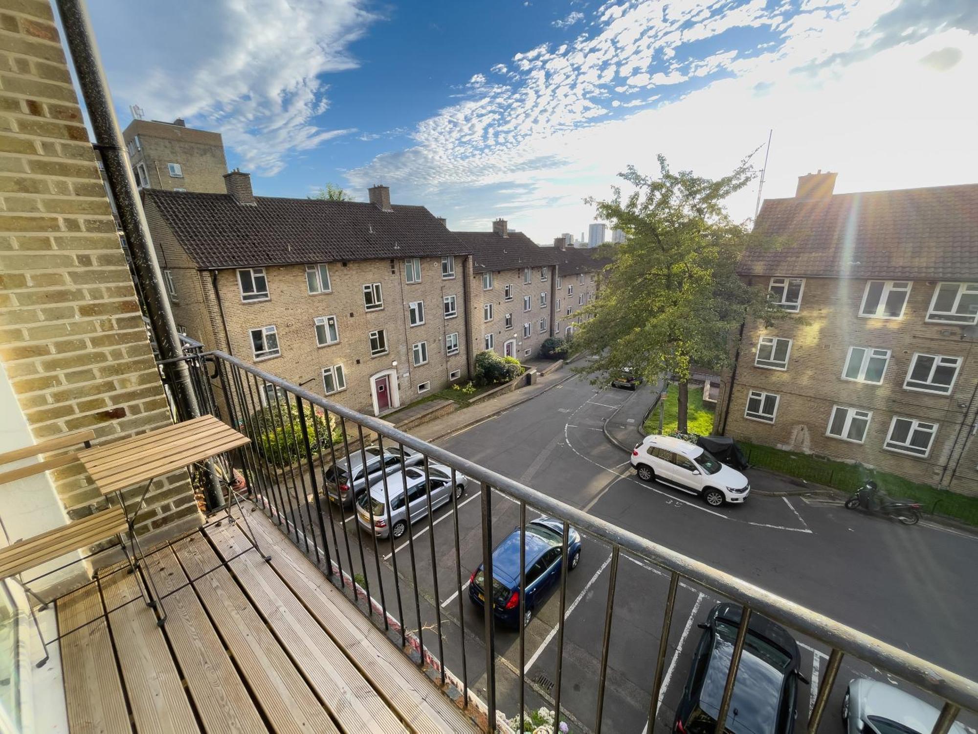 Beautiful 3-Bed Apartment At Swiss Cottage ロンドン エクステリア 写真